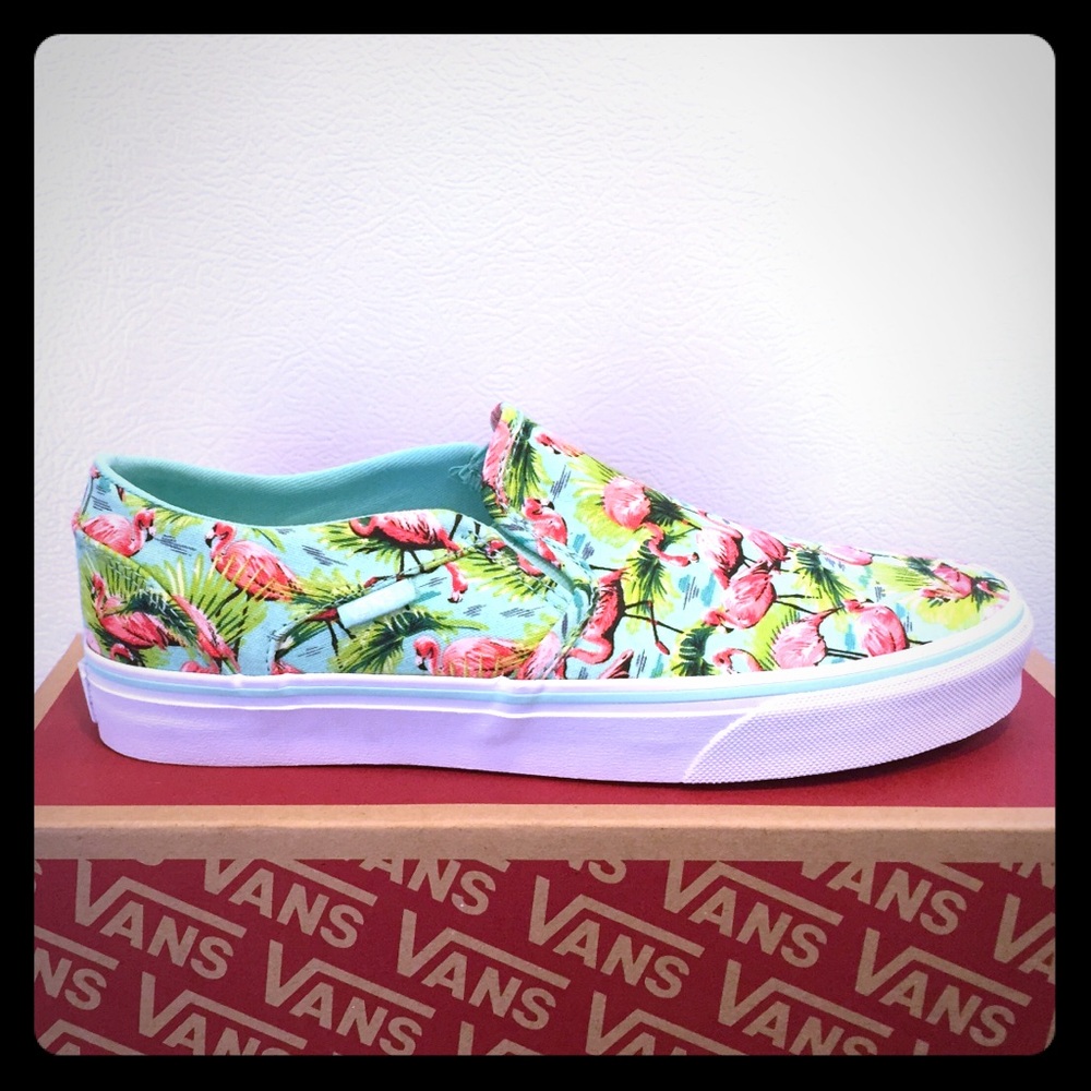 EUC Vans Asher Flamingo Print!!!